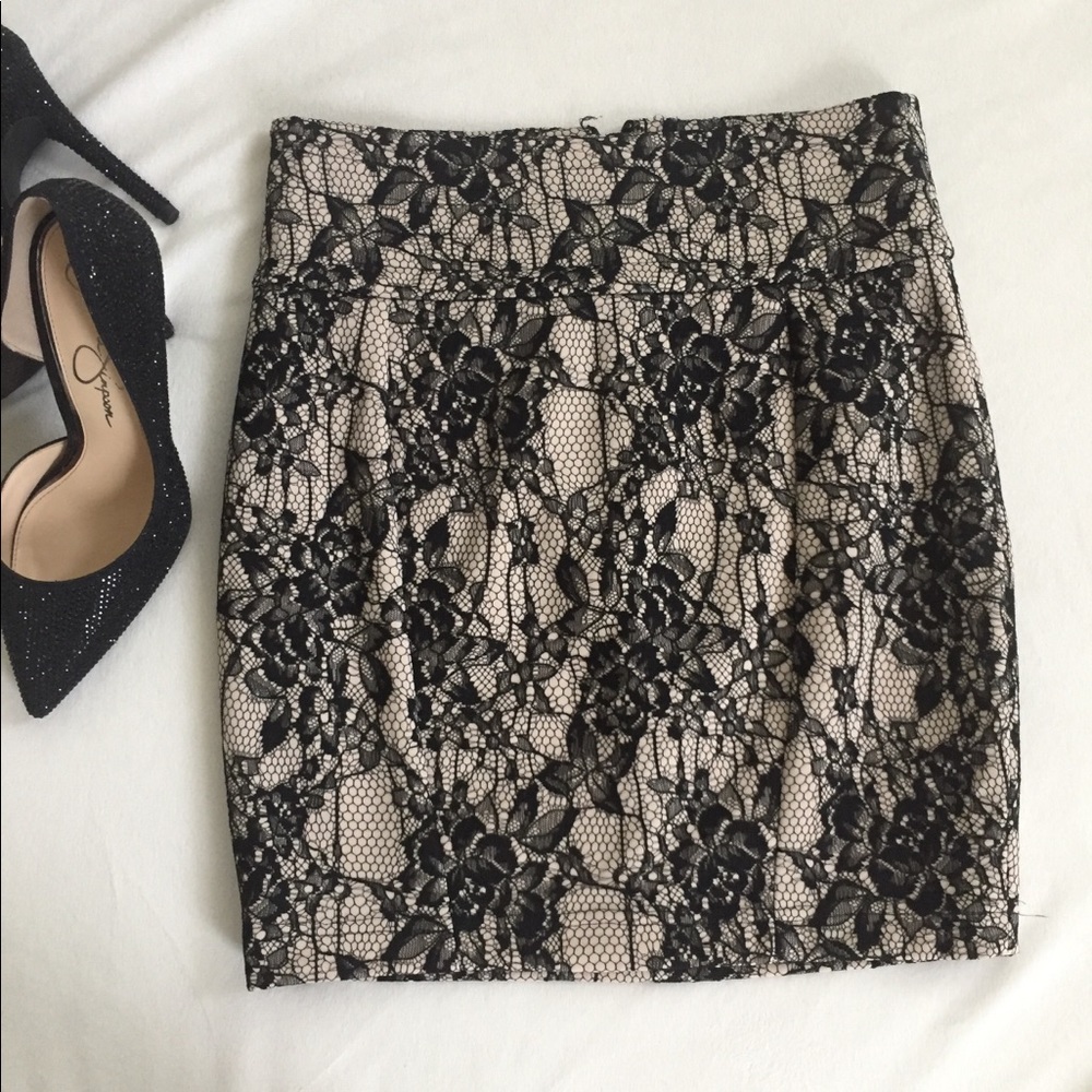 Lace Mini Skirt